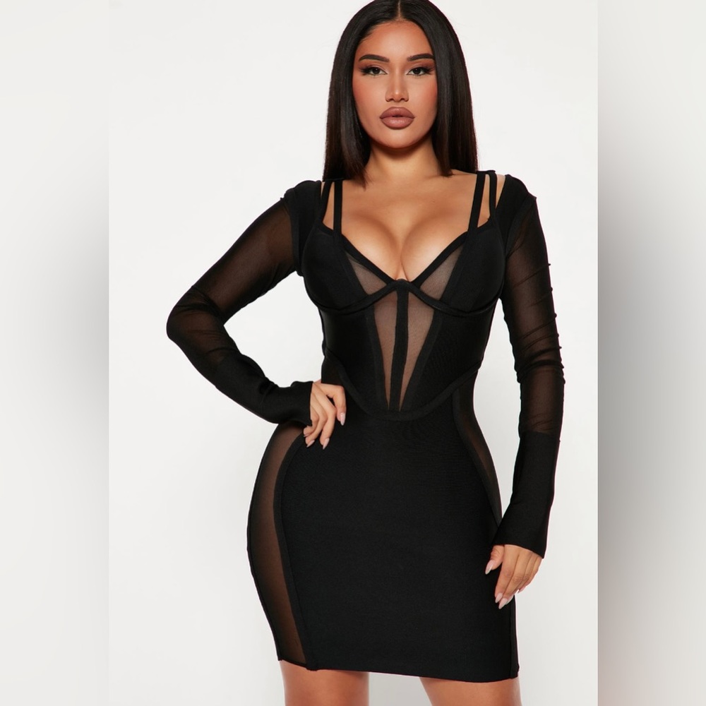 BLACK SLIM FITTING DRESS